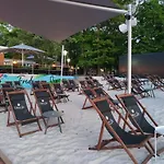 Am Springhorstsee 3*