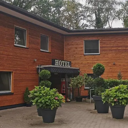 Отель Am Springhorstsee