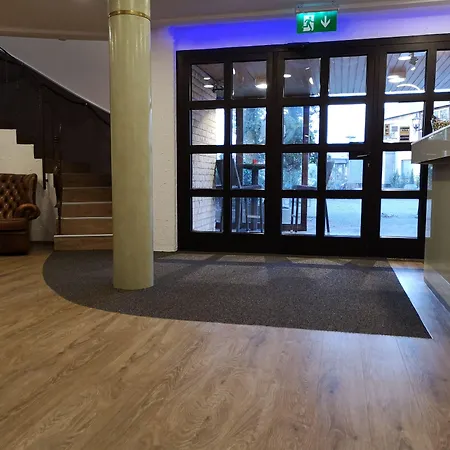 Szálloda Am Springhorstsee 3*