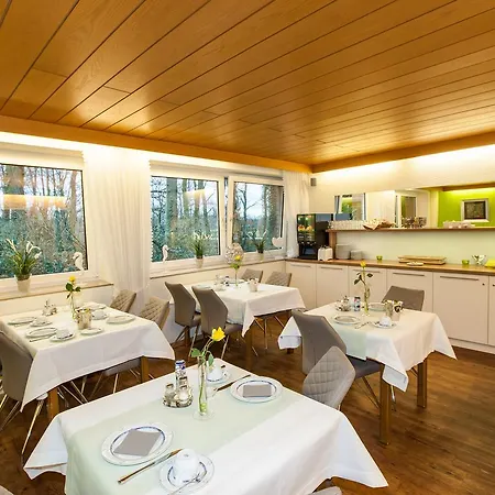 Am Springhorstsee 3* Großburgwedel