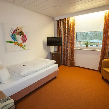 Am Springhorstsee 3*